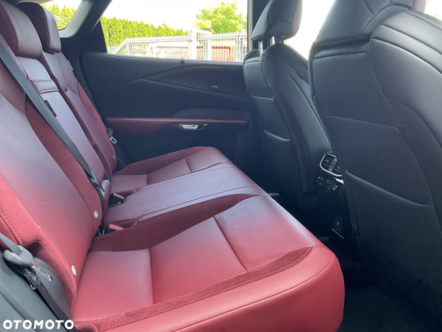 Lexus RX - 23