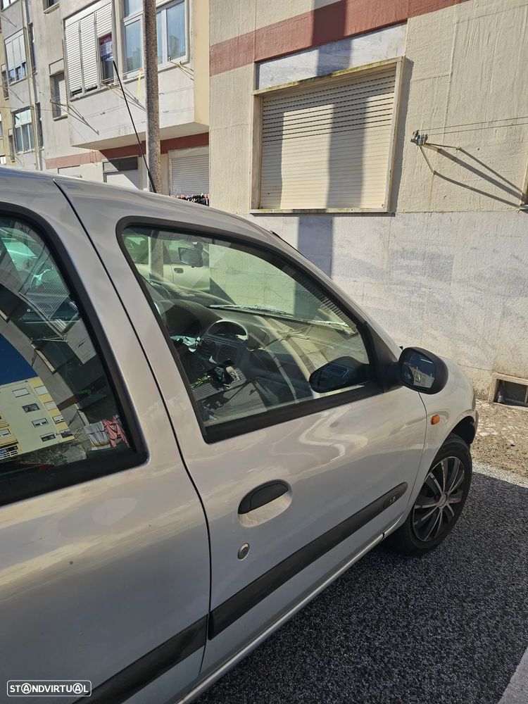 Renault Clio 1.2 - 6