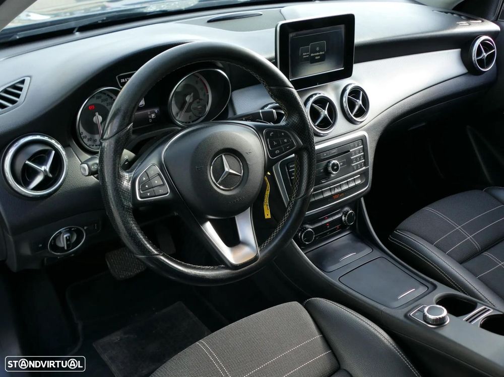 Mercedes-Benz GLA 180 d Urban Aut. - 25