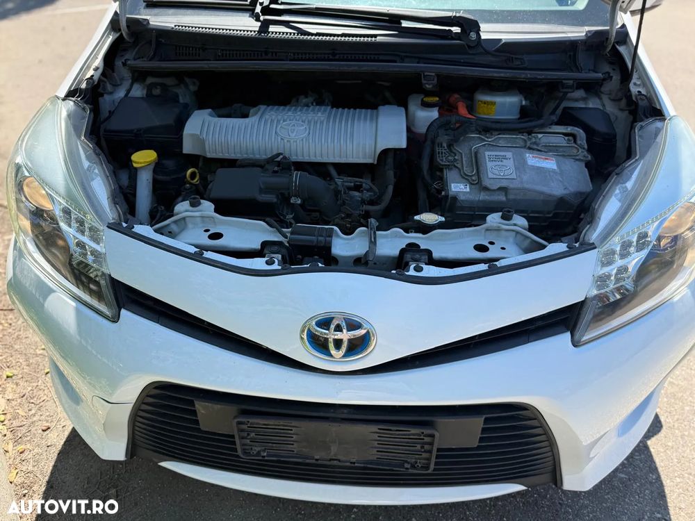 Toyota Yaris 1.5 VVT-i HSD Sol - 23