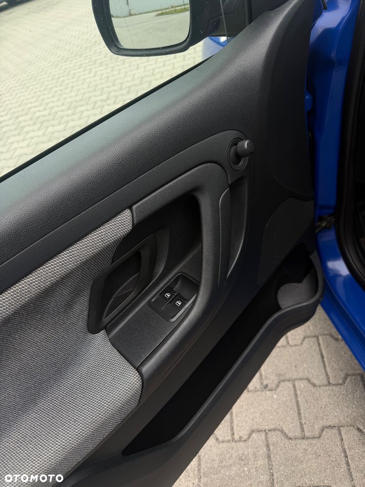 Skoda Fabia 1.2 HTP Elegance - 24