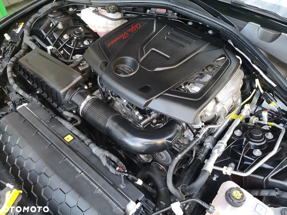Alfa Romeo Giulia 2.0 Turbo 16V AT8-Q4 Ti - 31