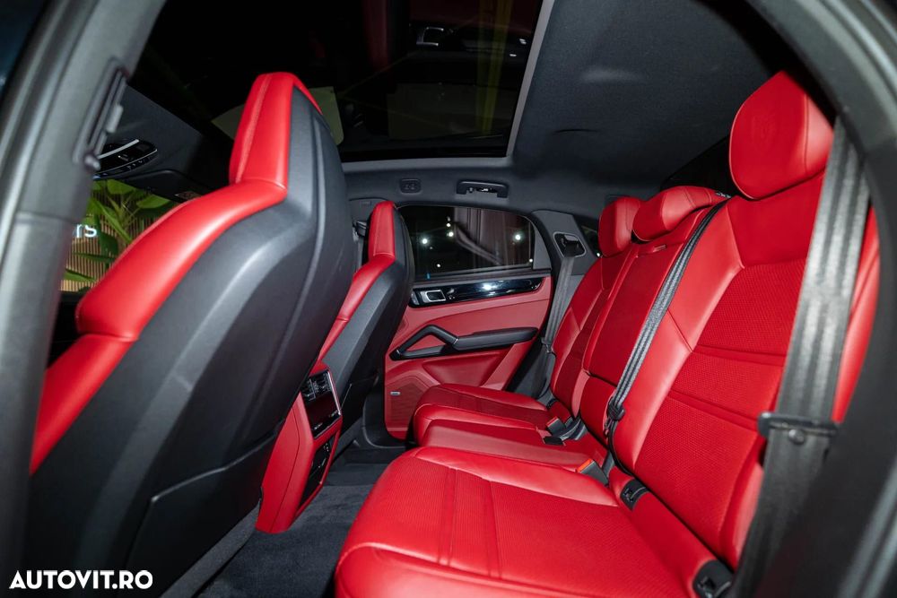 Porsche Cayenne Coupe - 31