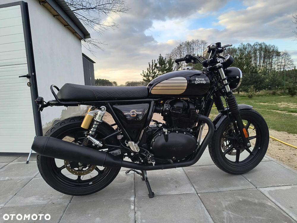 Royal Enfield Interceptor - 6
