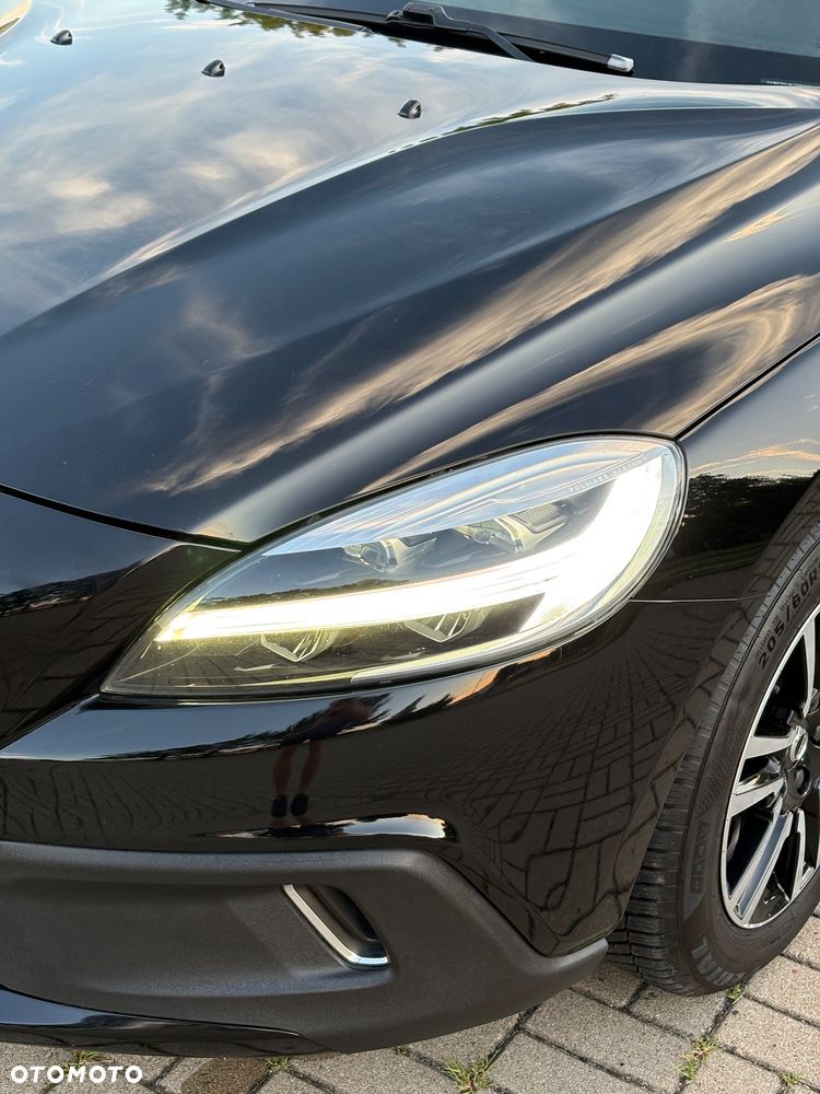 Volvo V40 Cross Country D2 Momentum - 13