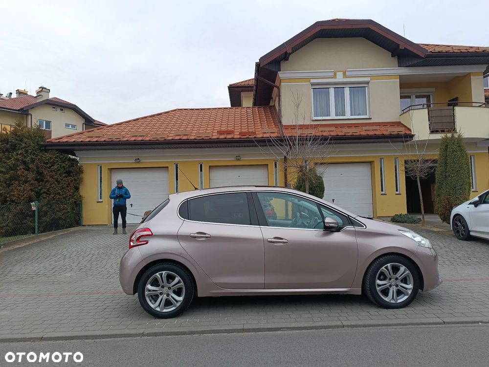 Peugeot 208 1.4 VTi Allure - 2