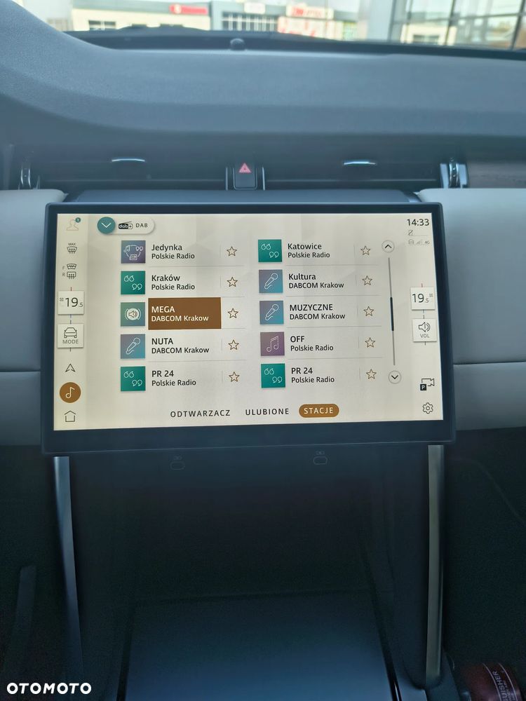 Land Rover Discovery Sport 2.0 D200 mHEV Dynamic S - 17