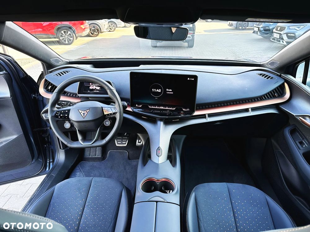Cupra Tavascan - 12