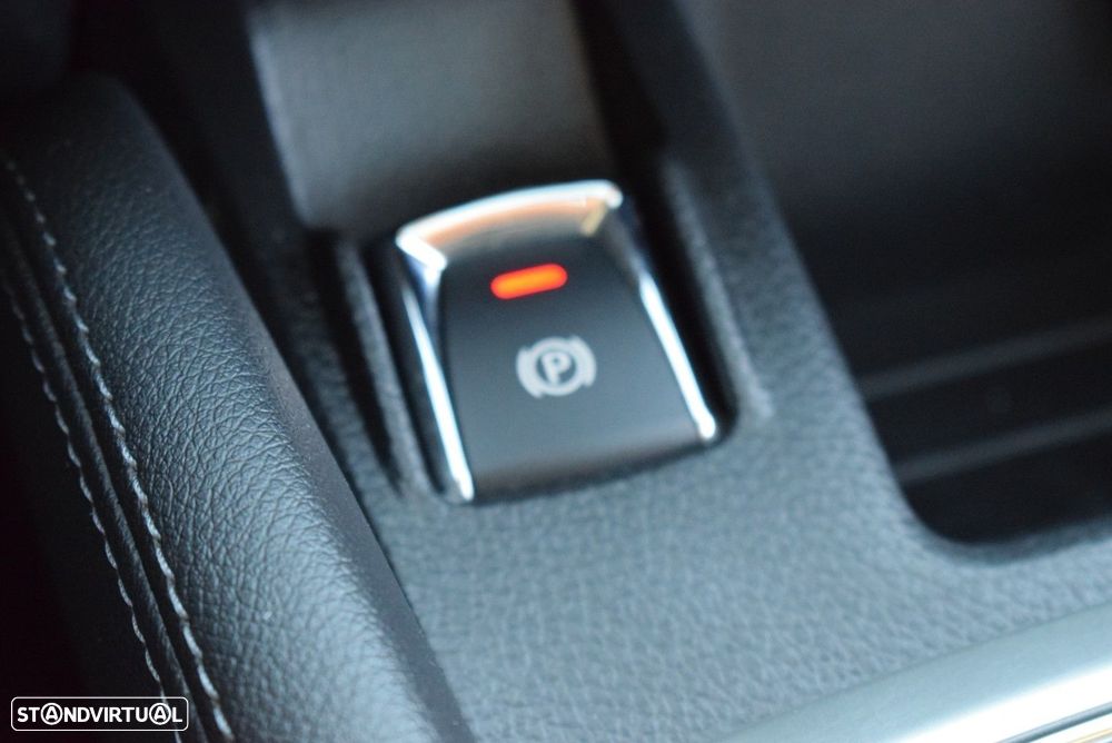 Nissan Qashqai 1.5 dCi N-Connecta J18+Led - 53