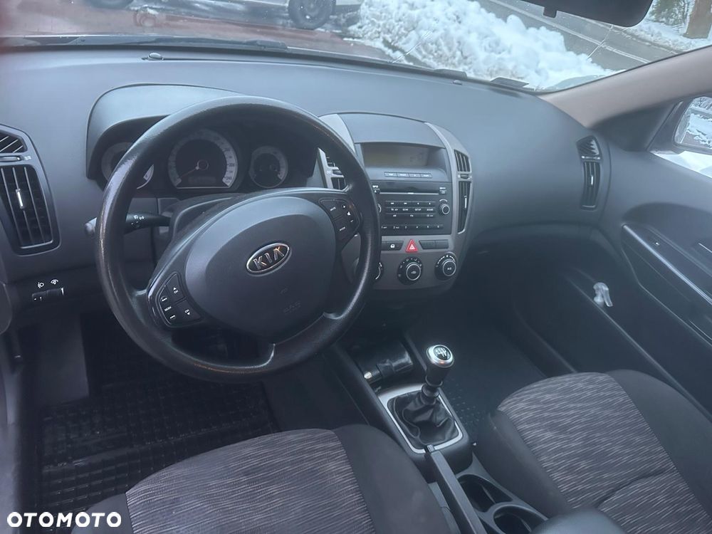 Kia Ceed - 3