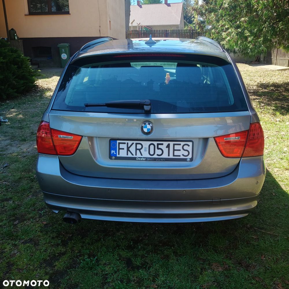 BMW Seria 3 318d - 9