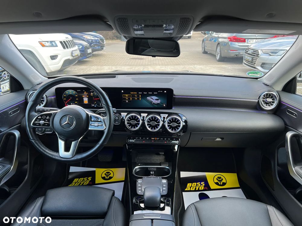 Mercedes-Benz CLA - 16