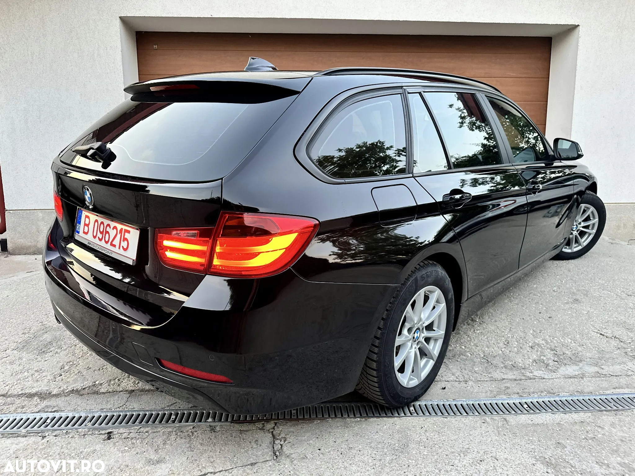 BMW Seria 3 318d Touring - 6