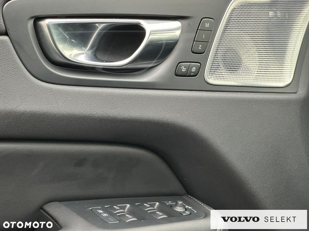 Volvo XC 60 - 22