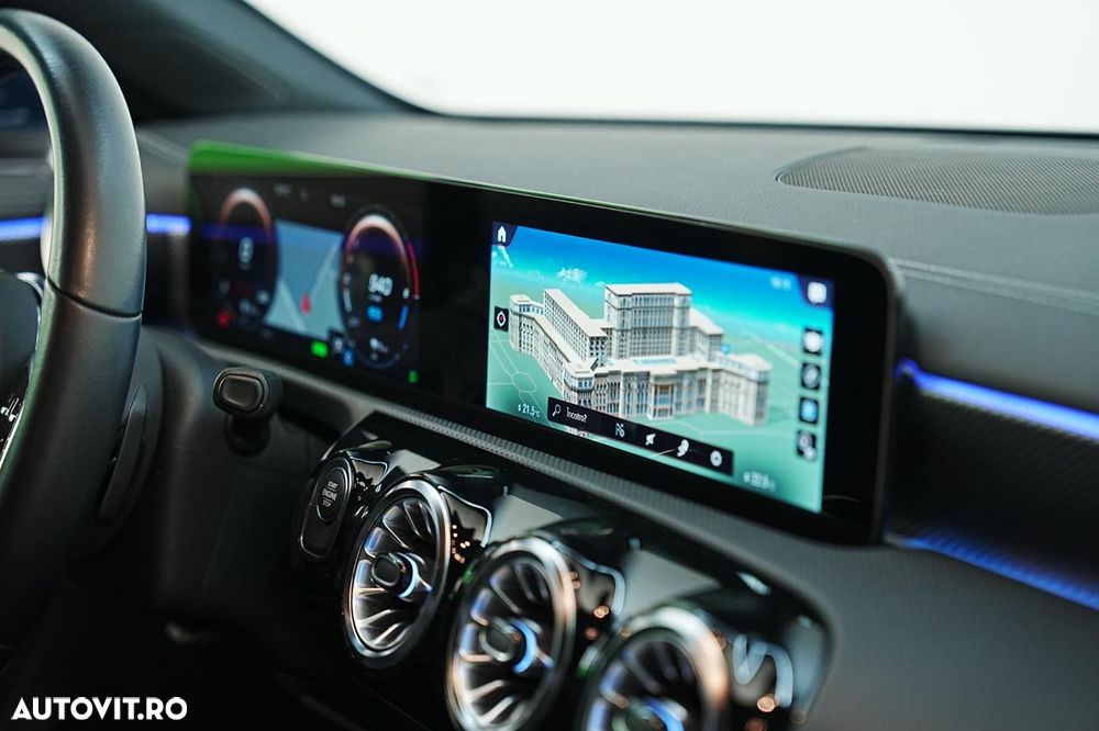 Mercedes-Benz CLA - 16