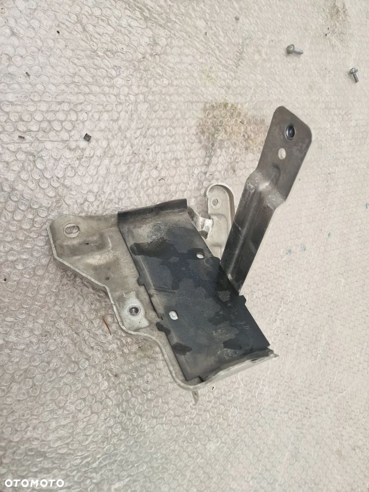 BMW i3 Podstawa Akumulatora