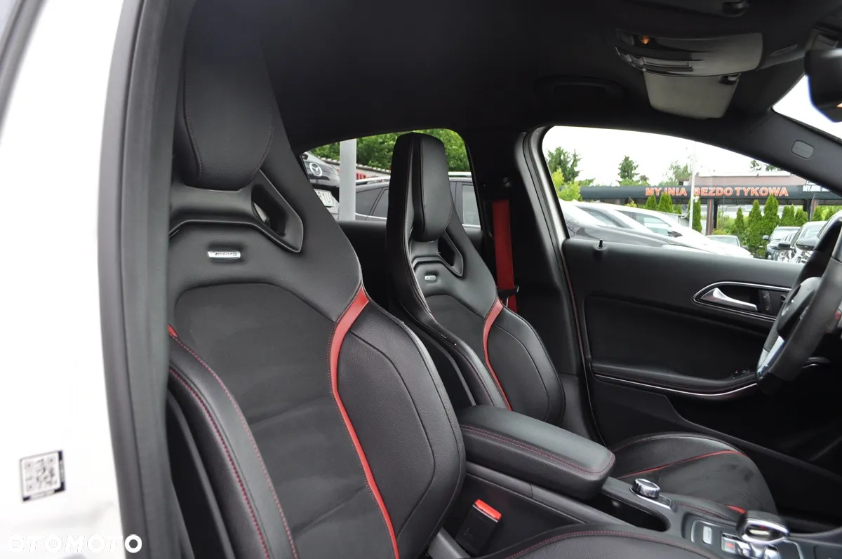 Mercedes-Benz Klasa A 45 AMG 4-Matic - 36