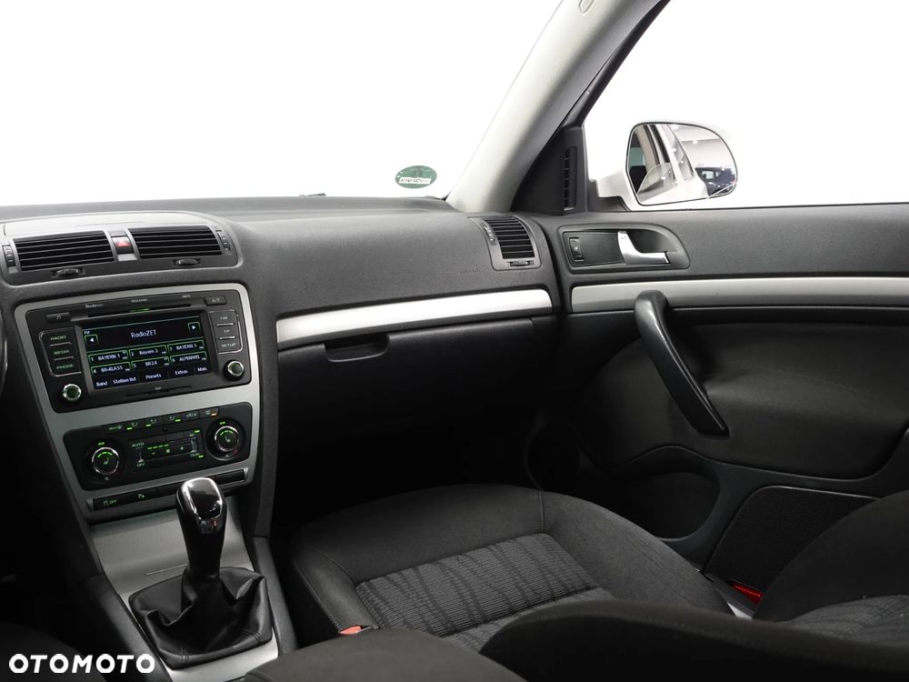 Skoda Octavia 1.6 TDI DPF Elegance - 34