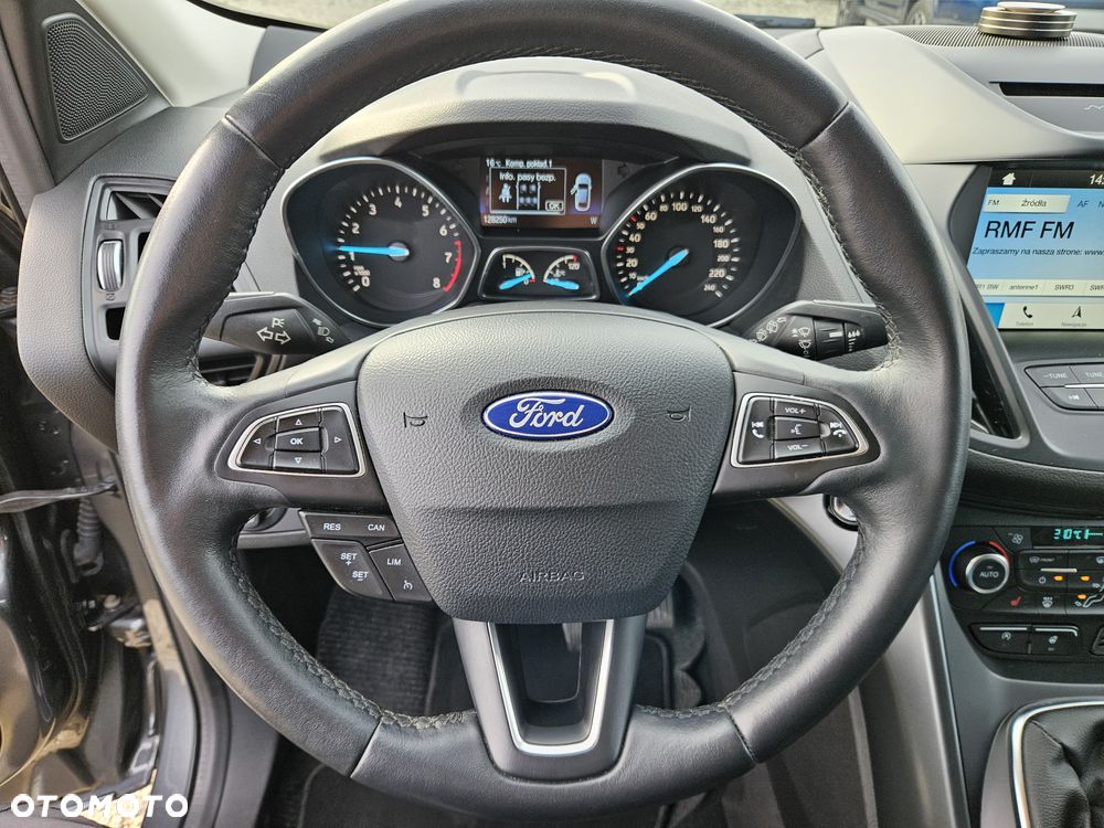 Ford Kuga - 24