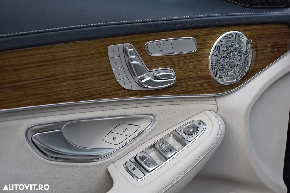 Mercedes-Benz C - 24