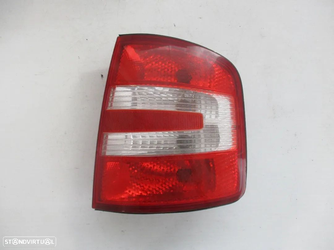 Farol Farolim Skoda Fabia SW Carrinha Direito - 1