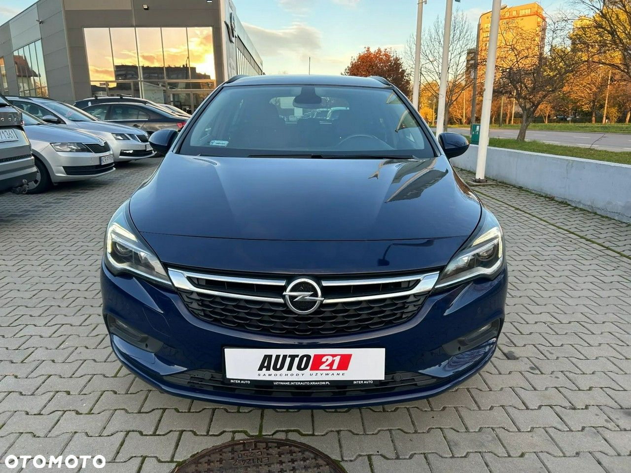 Opel Astra V 1.6 CDTI Dynamic S&S - 2