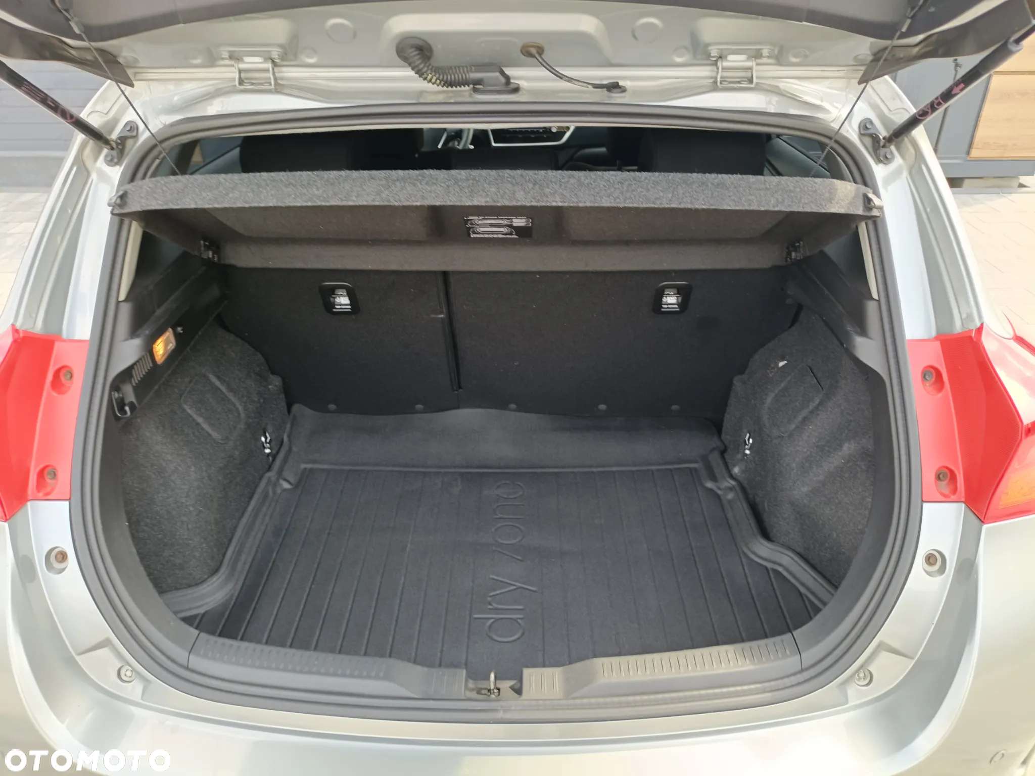 Toyota Auris 1.4 D-4D Active - 9
