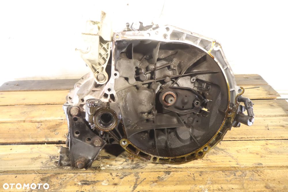 SKRZYNIA BIEGÓW 5 BIEGOWA PEUGEOT 207 1.4 20CQ86 - 1