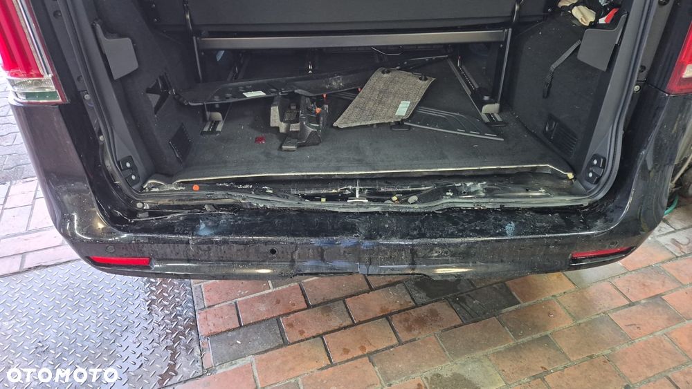 Mercedes-Benz Klasa V 300 d kompakt 9G-TRONIC Style - 32