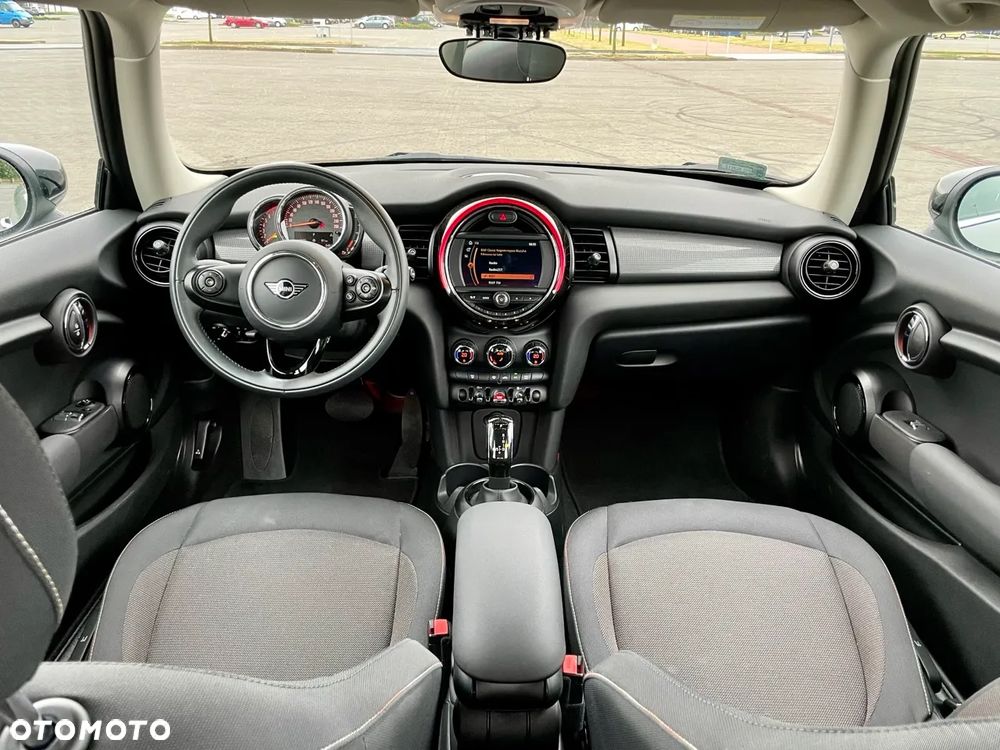 MINI Cooper Standard - 10