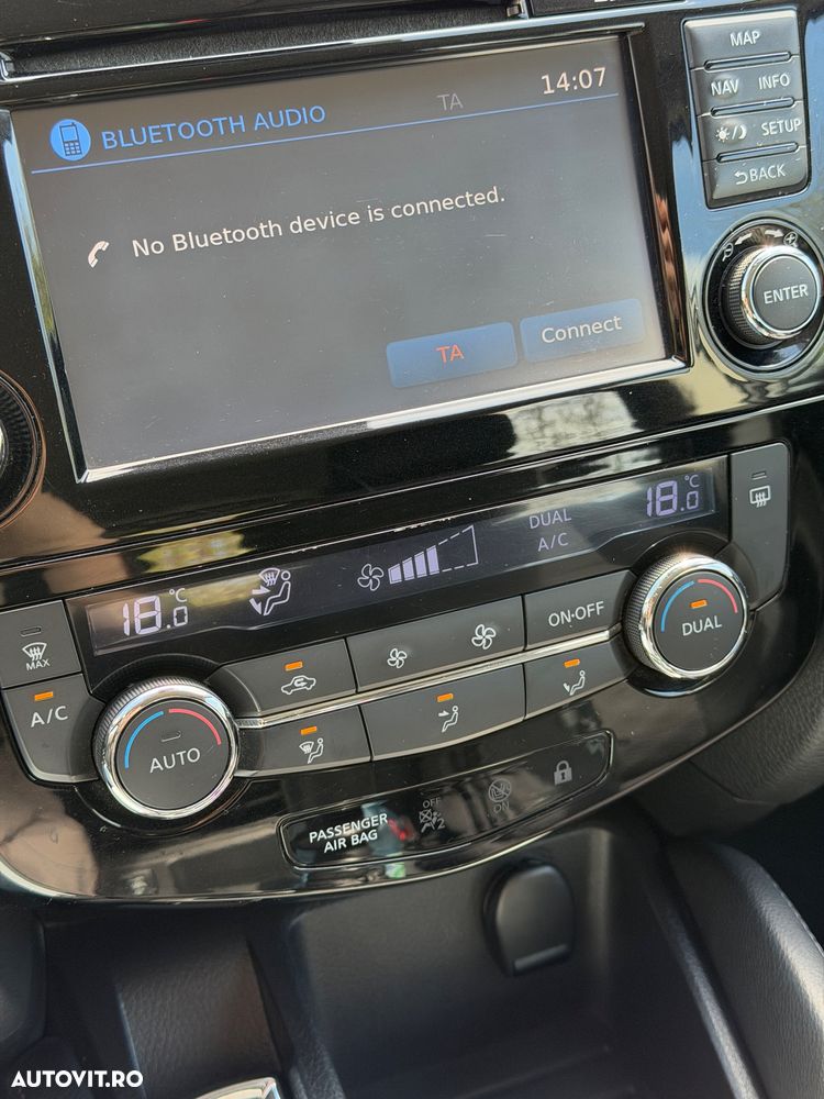 Nissan Qashqai 1.6 DCI N-Connecta - 18