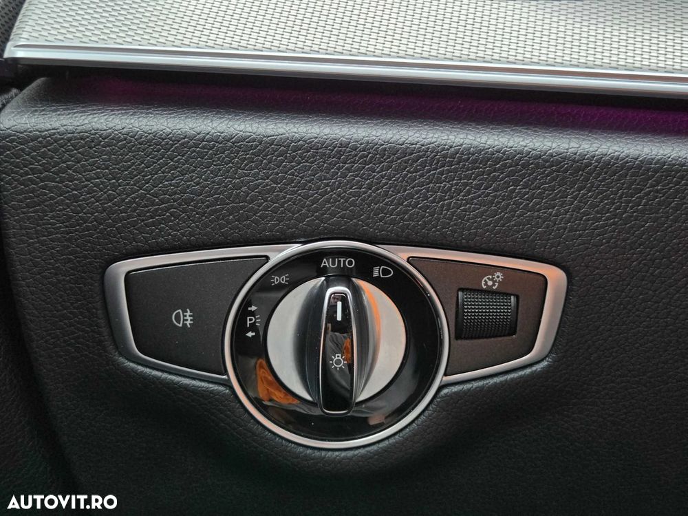 Mercedes-Benz E 220 d T 9G-TRONIC Avantgarde - 32