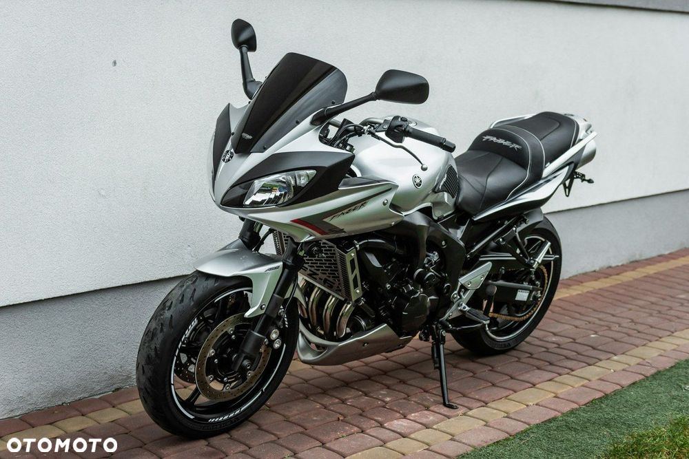 Yamaha FZ - 6