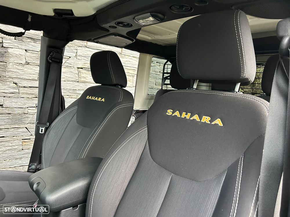 Jeep Wrangler Unlimited 2.8 CRD ATX Sahara Adventure Edition - 12