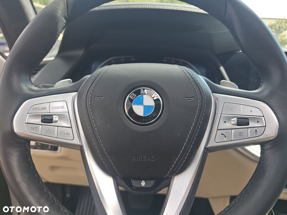 BMW X7 xDrive40i - 7