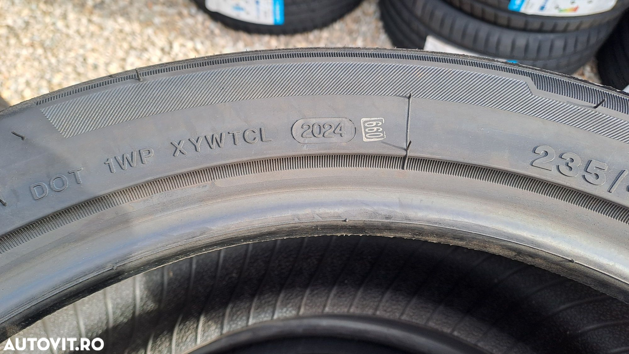 Anvelope noi vara 235 45 r18 - 3