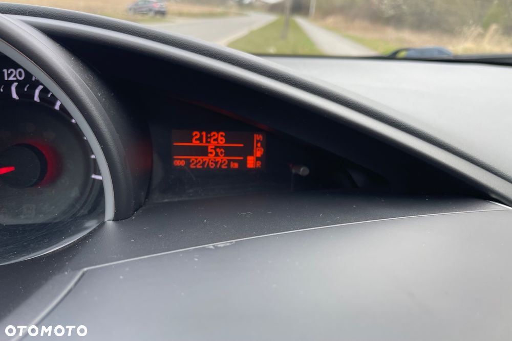 Toyota Verso 1.6 D-4D Premium - 14