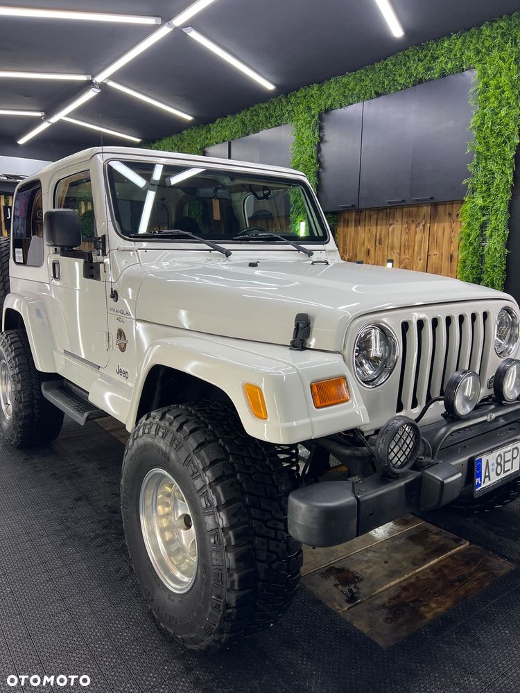 Jeep Wrangler - 3