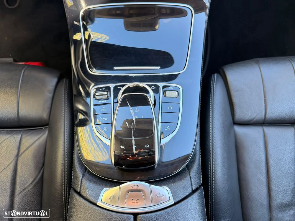 Mercedes-Benz E 220 d Cabrio 4Matic 9G-Tronic AMG Line - 24