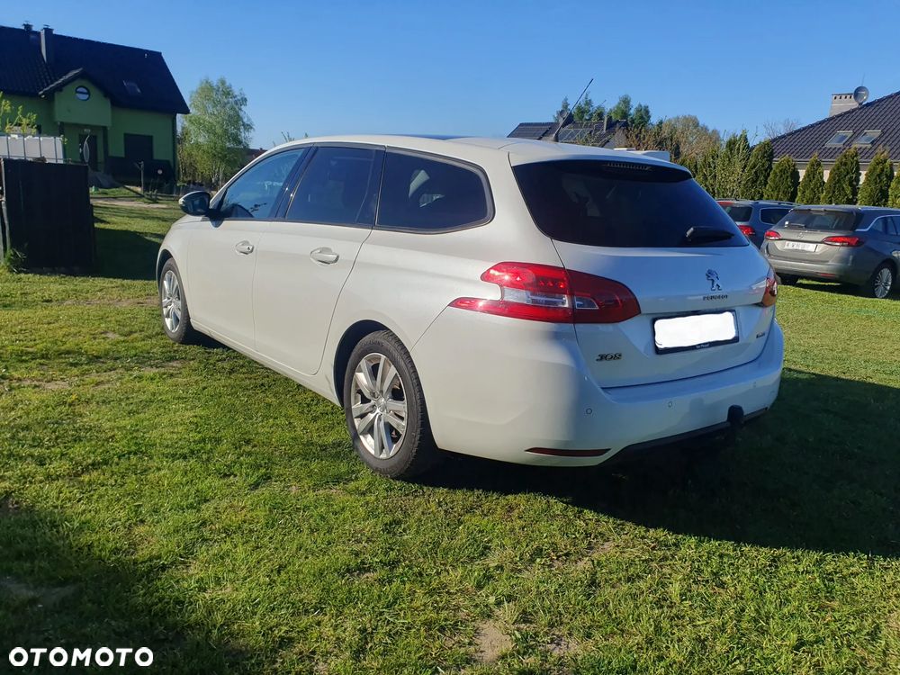 Peugeot 308 1.6 BlueHDi Allure S&S - 28