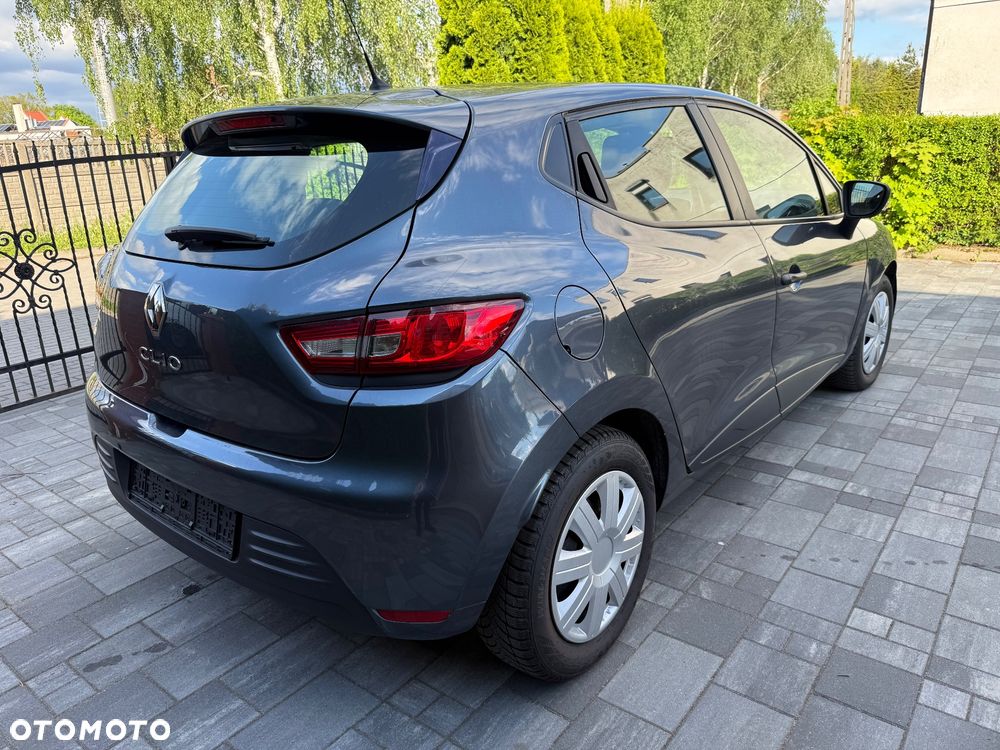 Renault Clio 1.2 16V 75 Business - 6