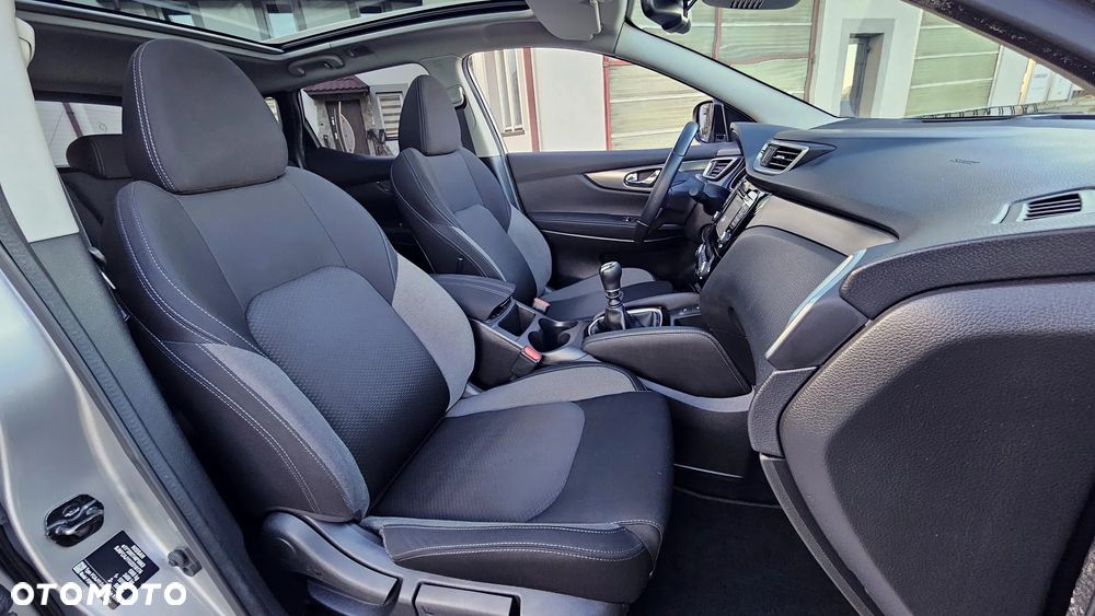 Nissan Qashqai 1.6 DIG-T N-Connecta - 26