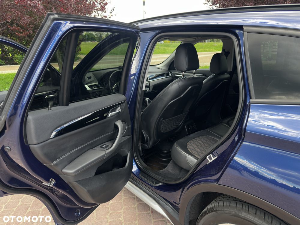 BMW X1 xDrive18d - 17