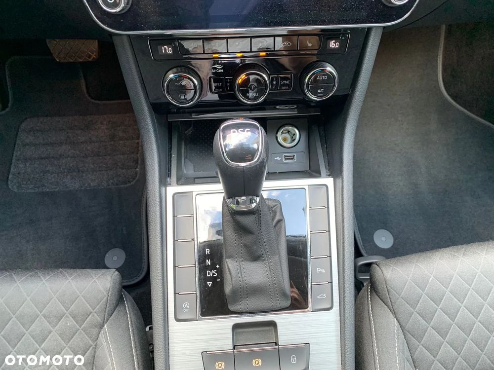 Skoda Superb 1.5 TSI ACT DSG Active - 8