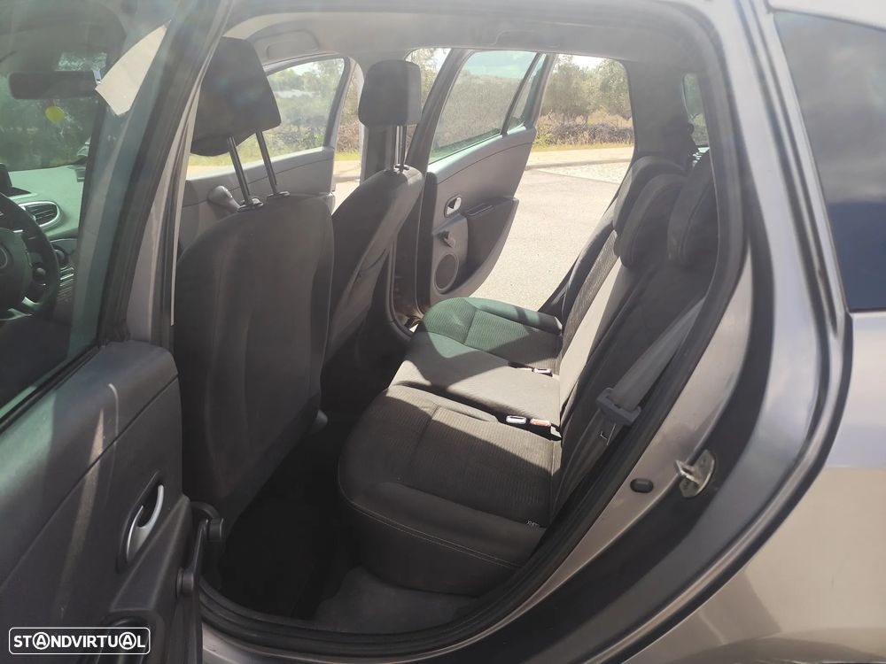 Renault Clio Break - 14