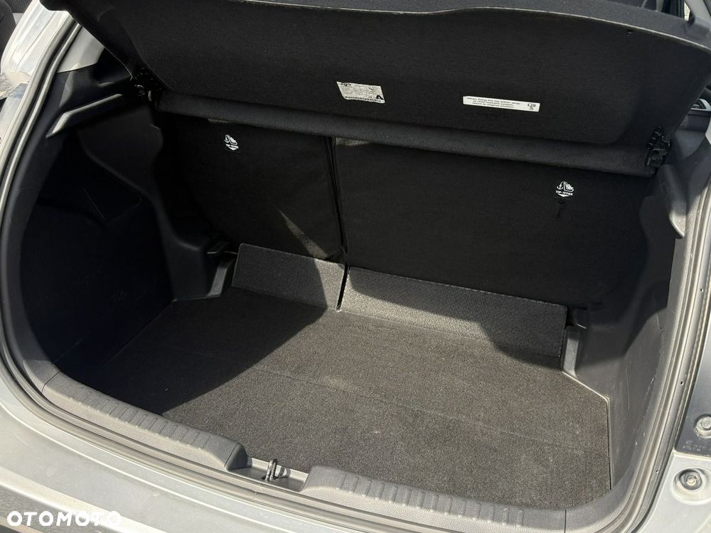 Toyota Yaris Hybrid 1.5 Comfort - 28