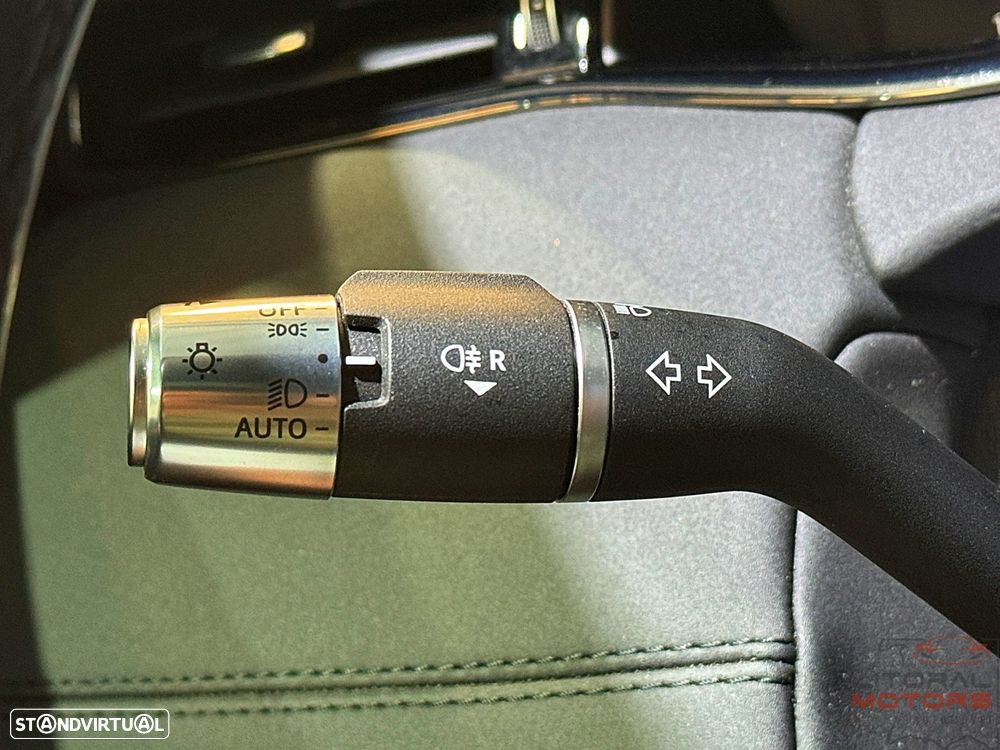 Land Rover Range Rover Evoque P300e R-Dynamic - 24