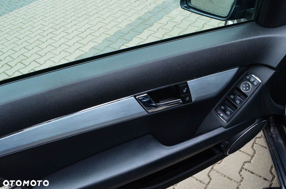 Mercedes-Benz Klasa C 180 Kompressor Elegance - 24