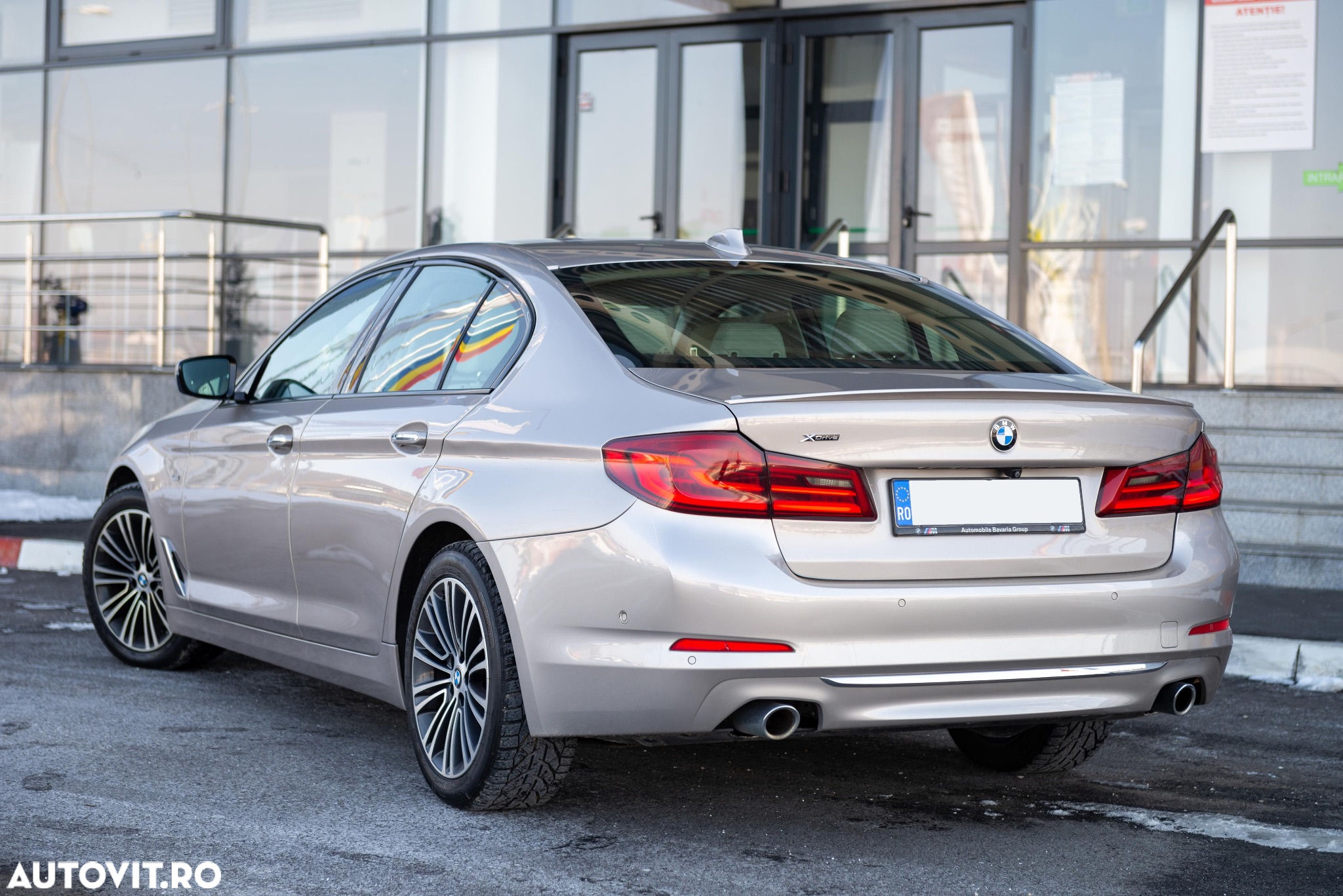 BMW Seria 5 520d xDrive AT - 10