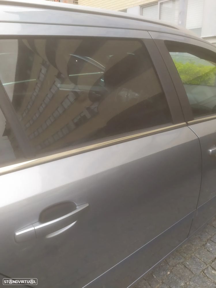 Opel Astra 1.3 CDTI Cosmo - 4